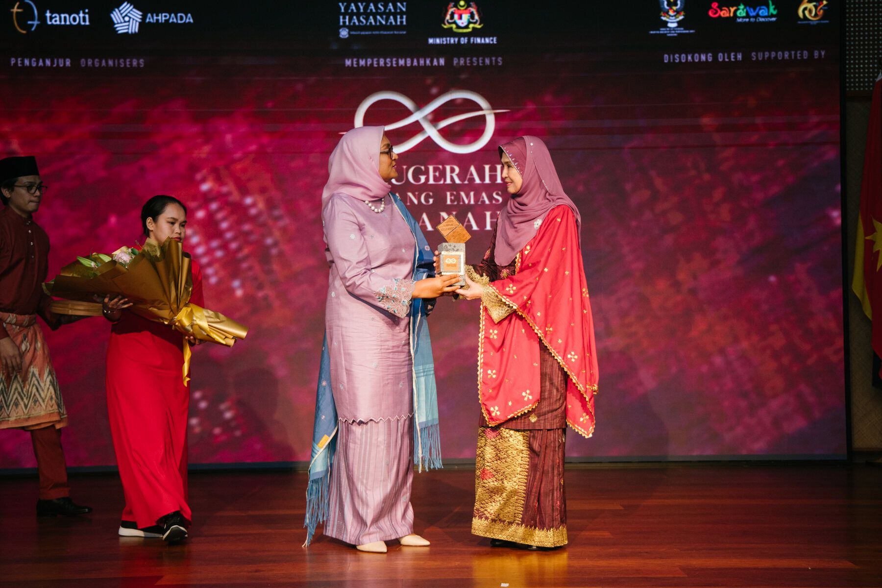 Behind the scenes on Hasanah Gold Threads Awards 2024, photo 5